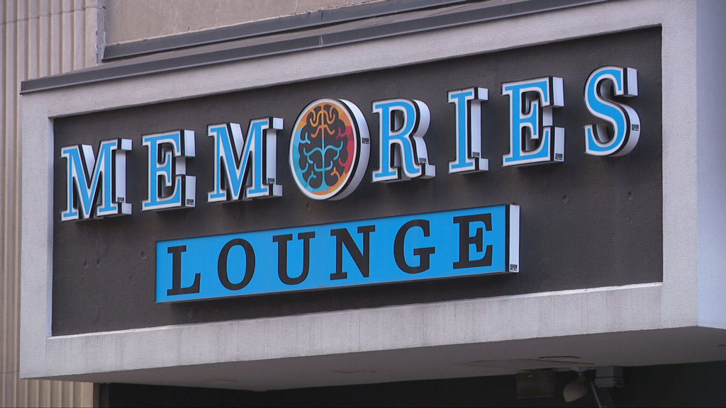 Memories Lounge building signage